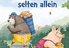 Im Vordergrund ein Zeichentrickschwein auf einer Wiese, im Hintergrund ein Bär mit einem Rucksack der voller Holz ist